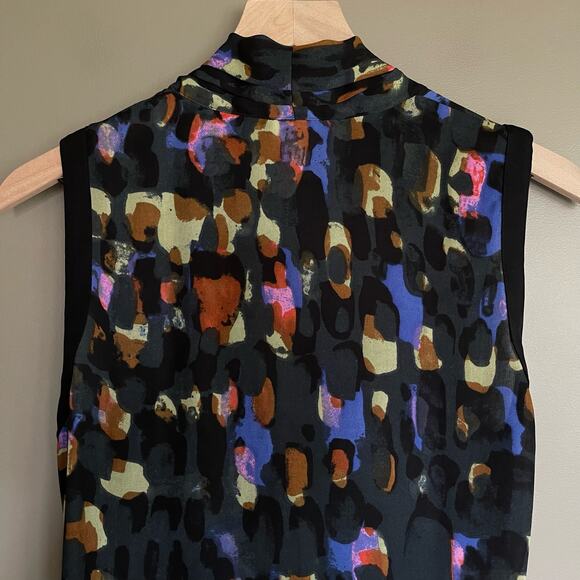 CAbi Flaunt‎ Wrap Sleeveless Blouse Size Medium Black Multicolor Style 3077 - Picture 13 of 16